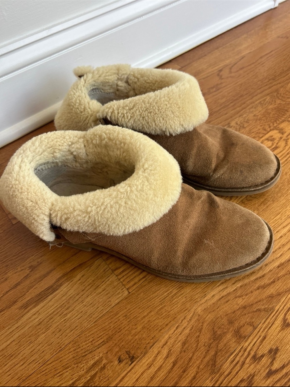 Ugg Cozy Brown Suede Sheepskin Lined Slippers